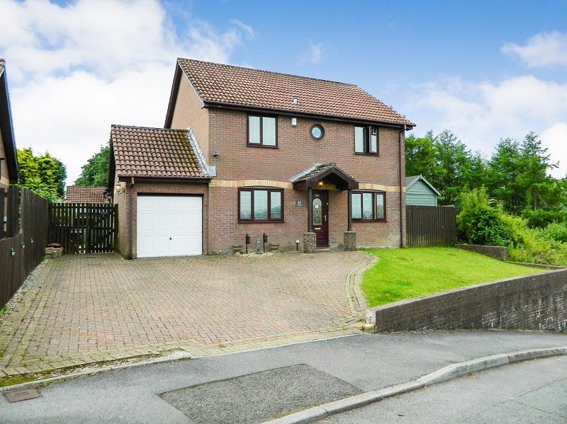 4 bed detached house for saleSt. James Park, Tredegar NP22