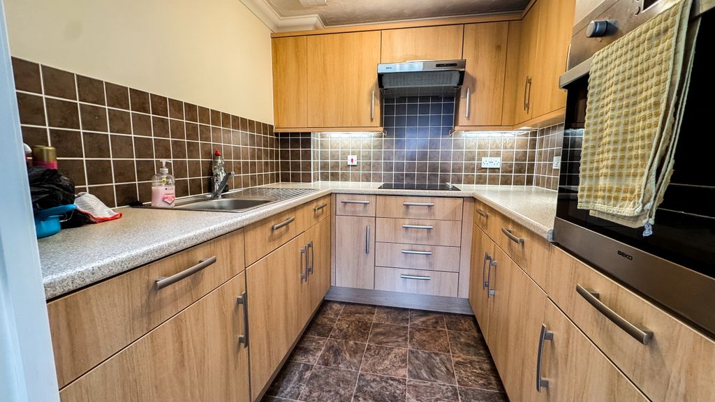 1 bed flat for saleConcorde Lodge, Bristol, Gloucestershire BS34 photo 4