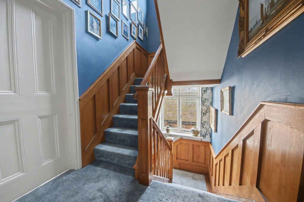 Additional image 15 of 6 bed property for saleThorold Road, Bitterne Park SO18