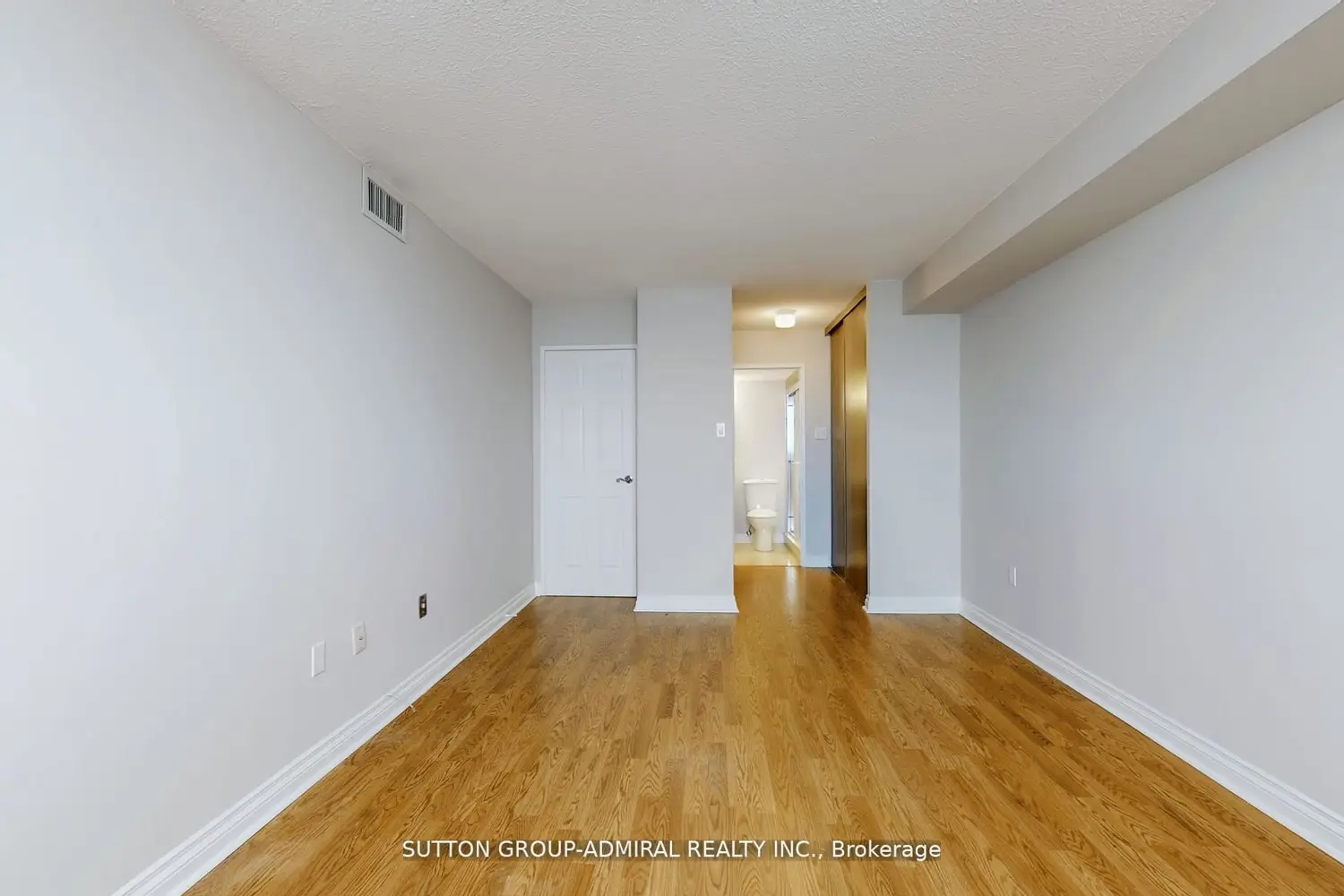 7601 Bathurst Street 1107 photo 5