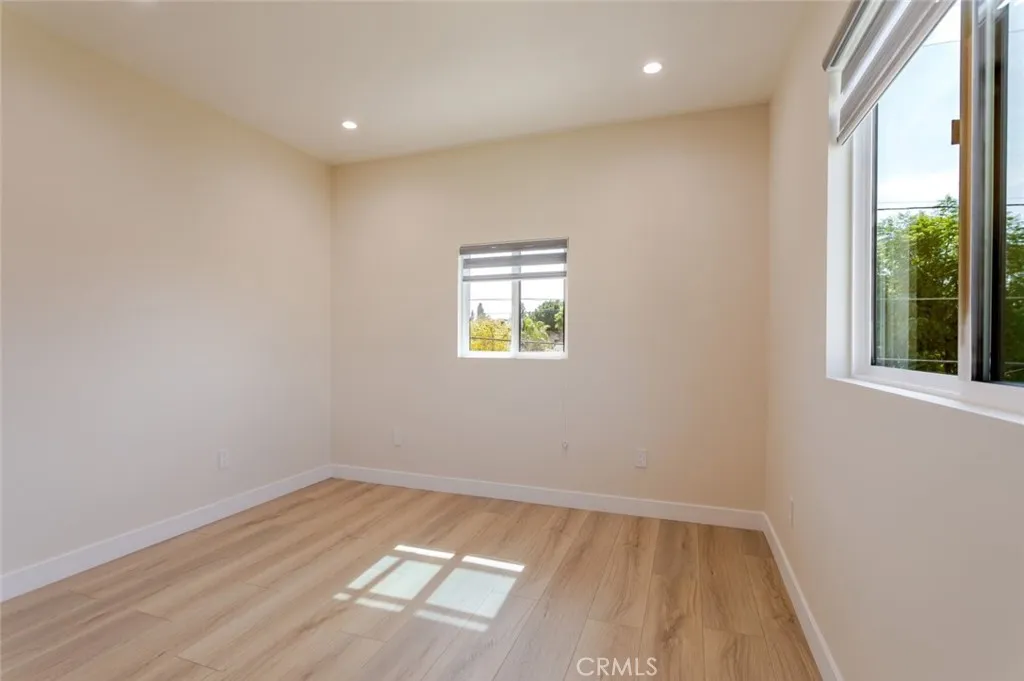 Additional image 14 of 11112 Emelita Street, North Hollywood, CA 91601