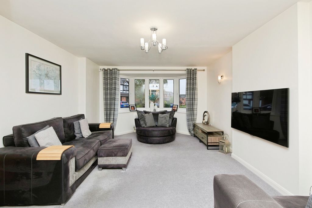 Additional image 3 of 5 bed detached house for saleWentworth Drive, Burton-On-Trent DE13