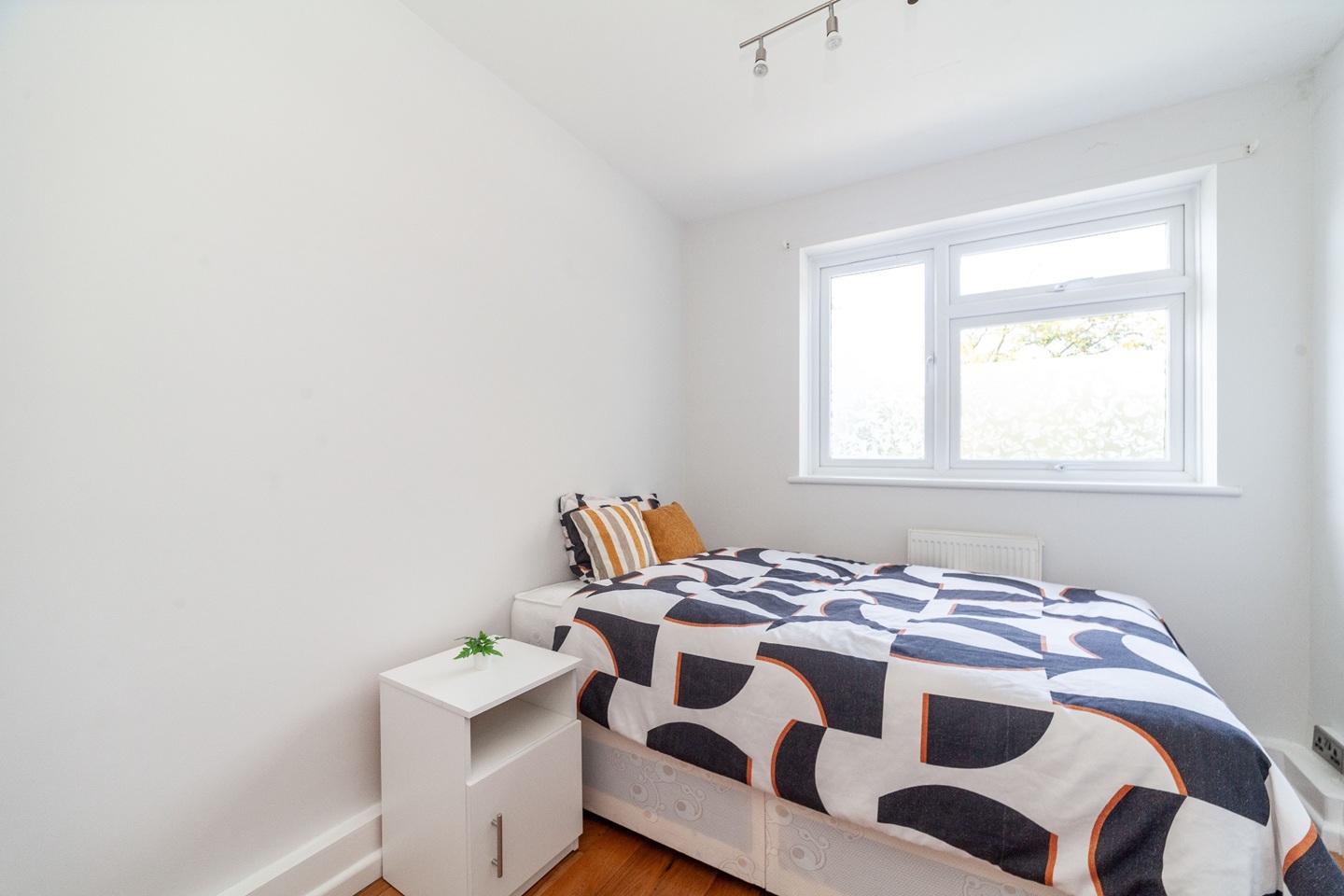 Additional image 3 of Room in a Shared Flat, Bulow Court, SW6, N1 7GU