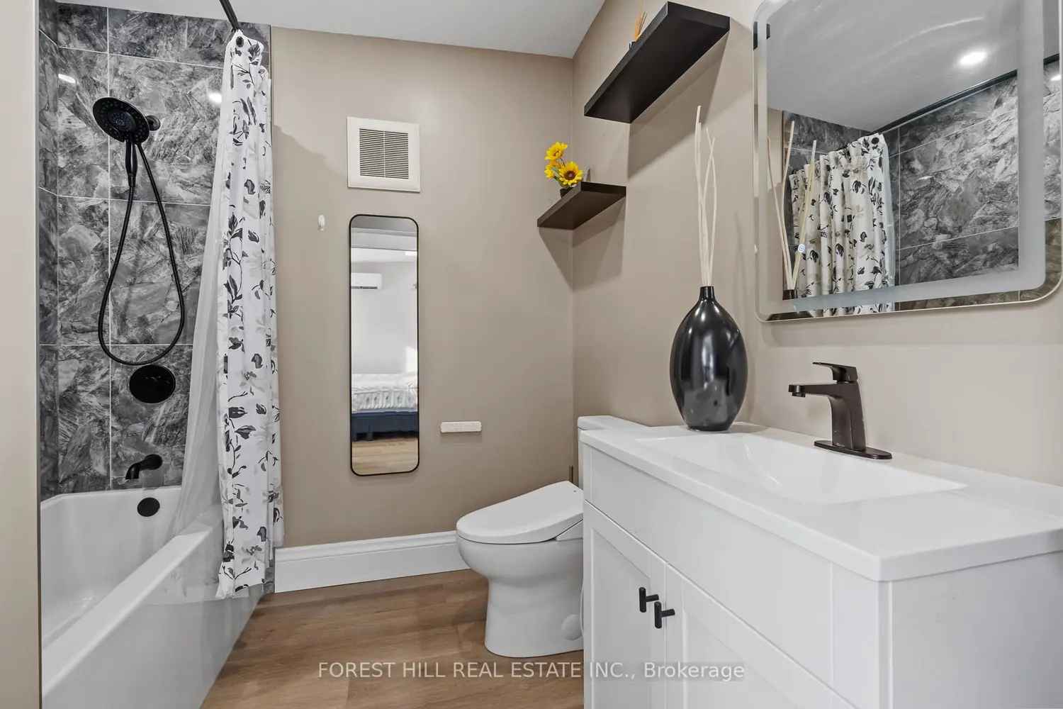 Additional image 10 of 390 Glendale Avenue