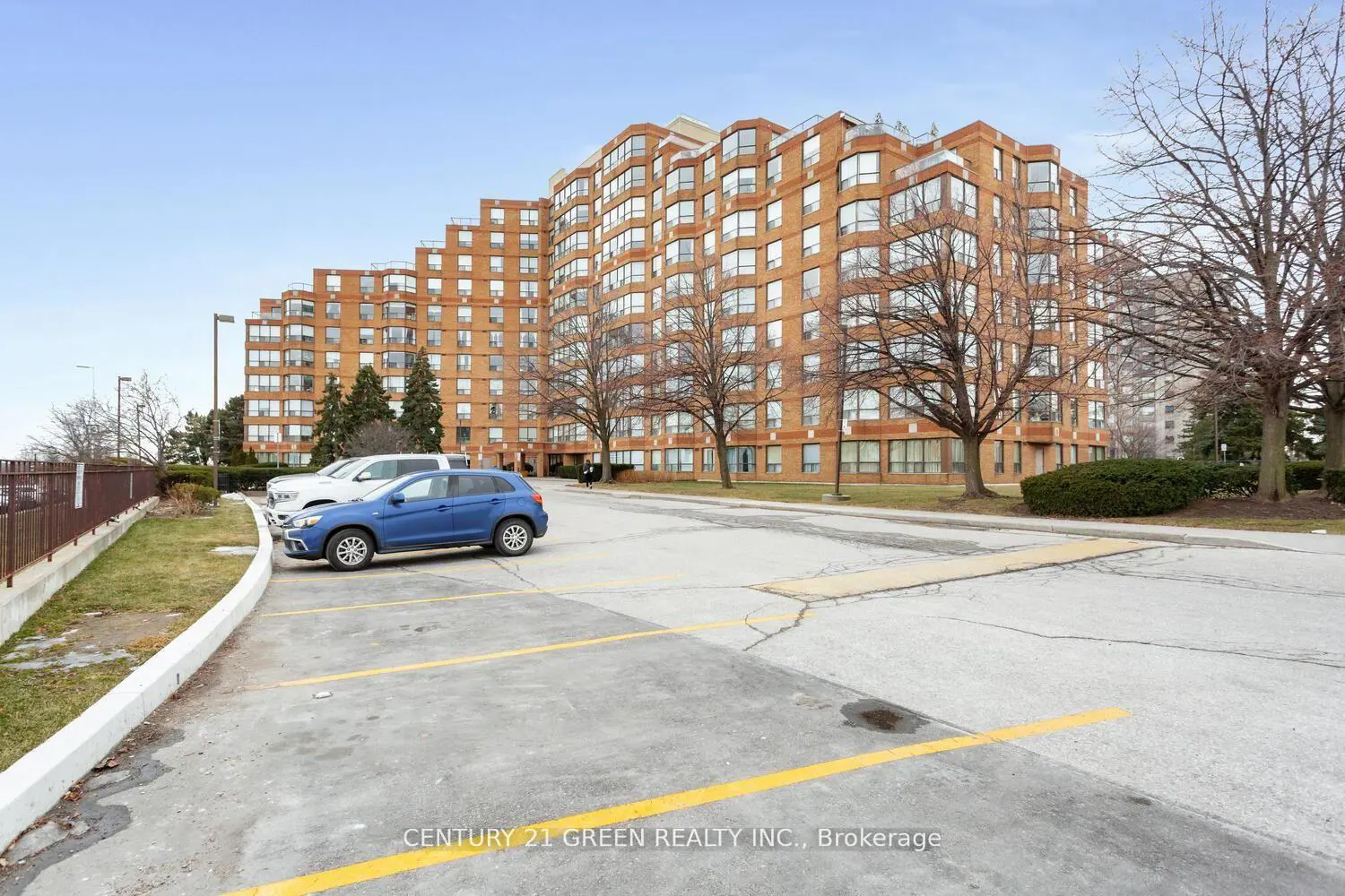 Additional image 3 of 6 Humberline Drive 1004
