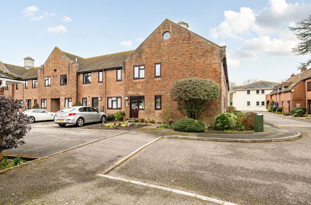 Additional image 19 of 3 bed flat for saleTudor Close, Chichester PO19