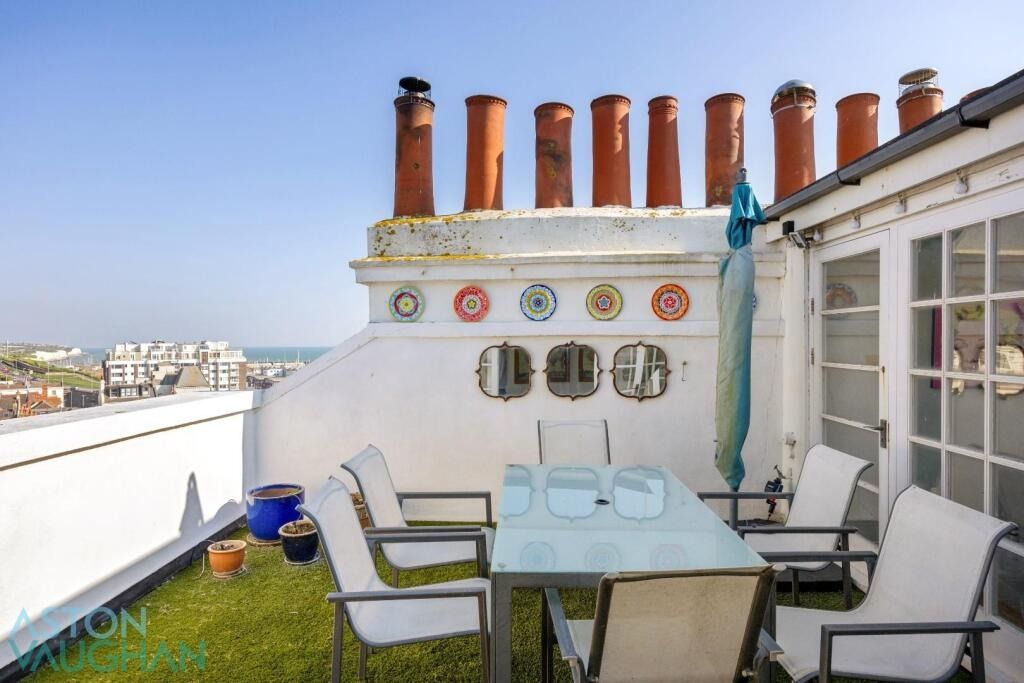 3 bed flat for saleLewes Crescent, Brighton BN2