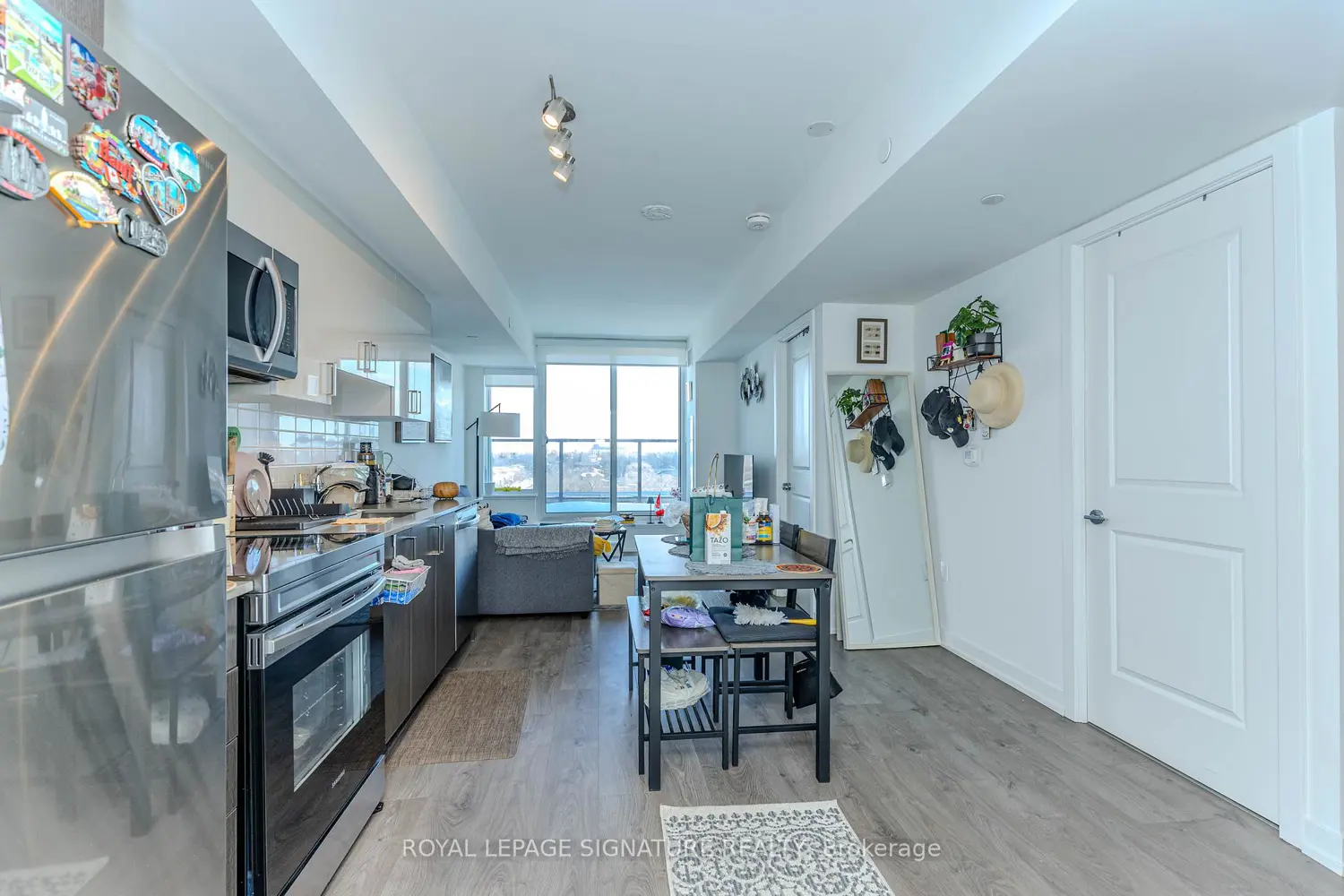 Additional image 7 of 556 Marlee Avenue 813