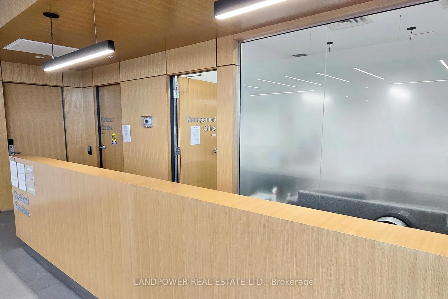 Additional image 3 of 1800 Simcoe Street 313