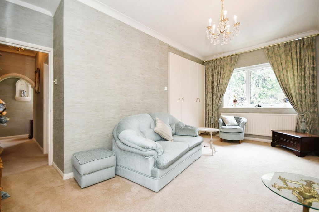 Additional image 13 of 3 bed flat for saleWhinfell Court, Sheffield, South Yorkshire S11
