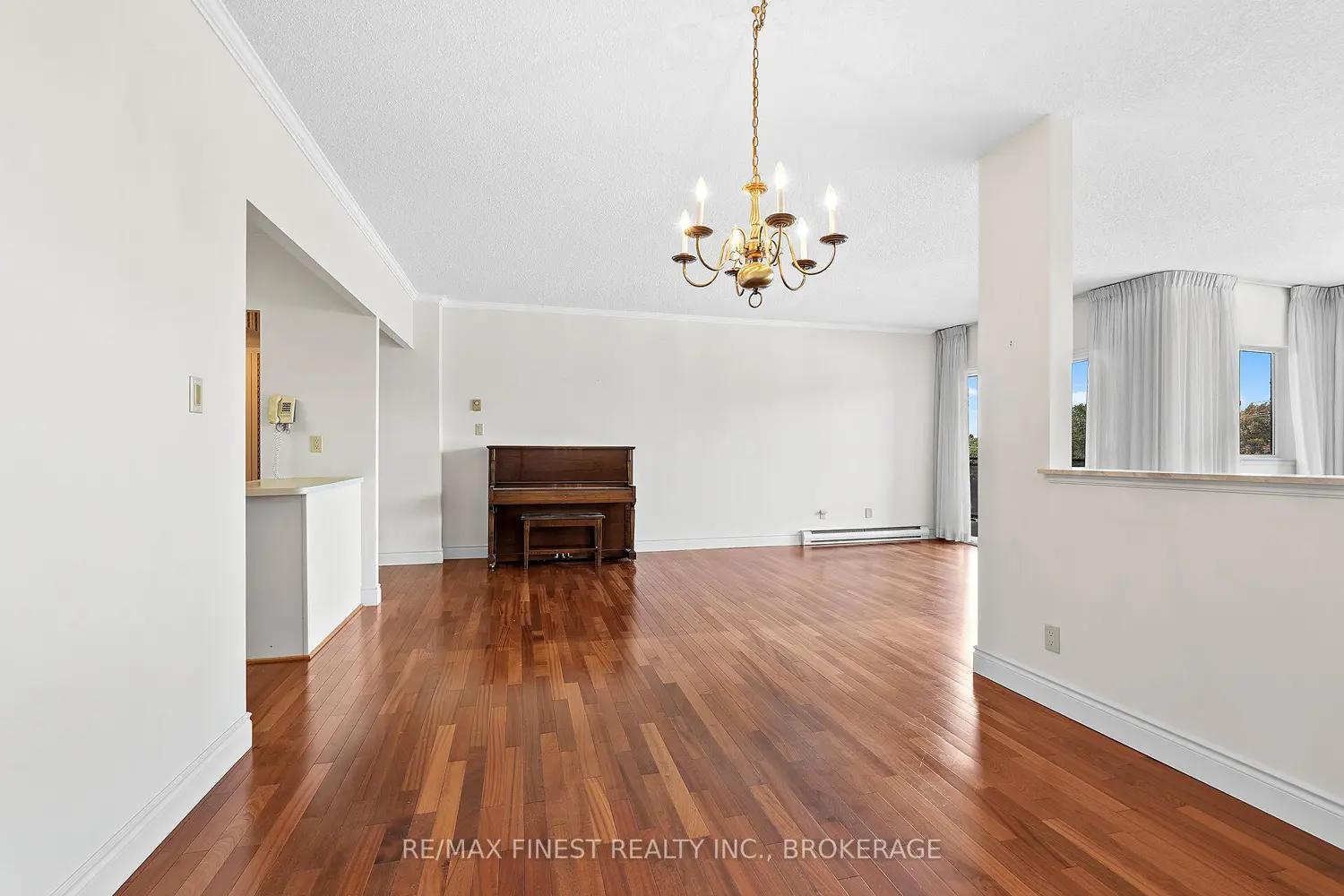1000 King Street 302 photo 5