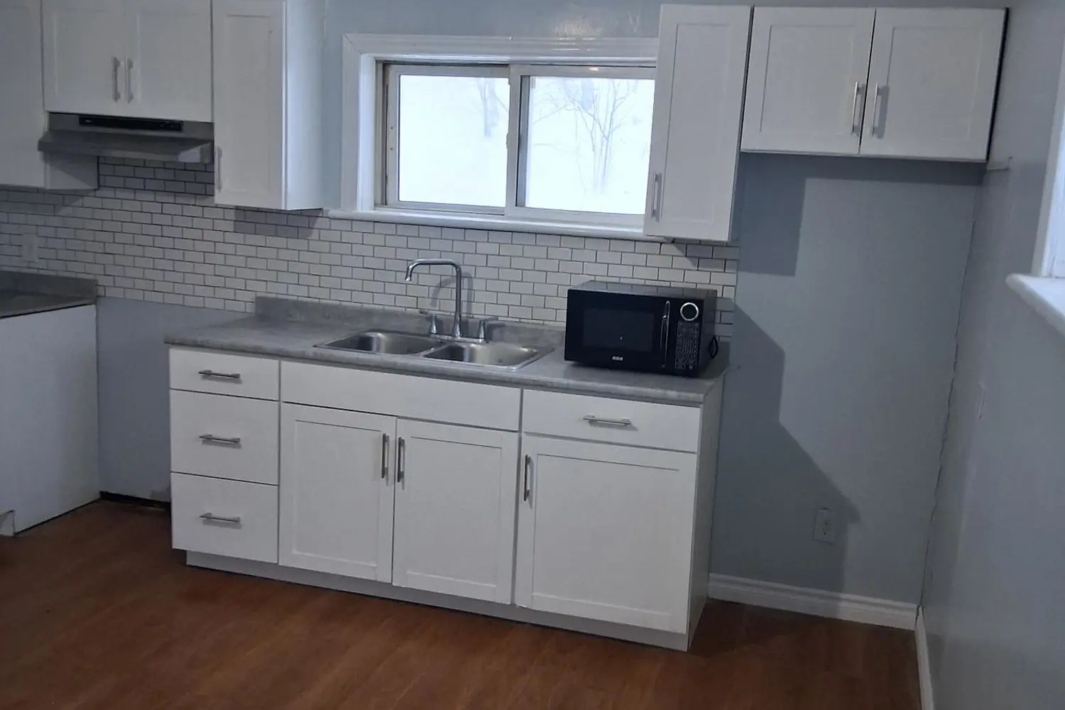 633 Kingsway photo 2