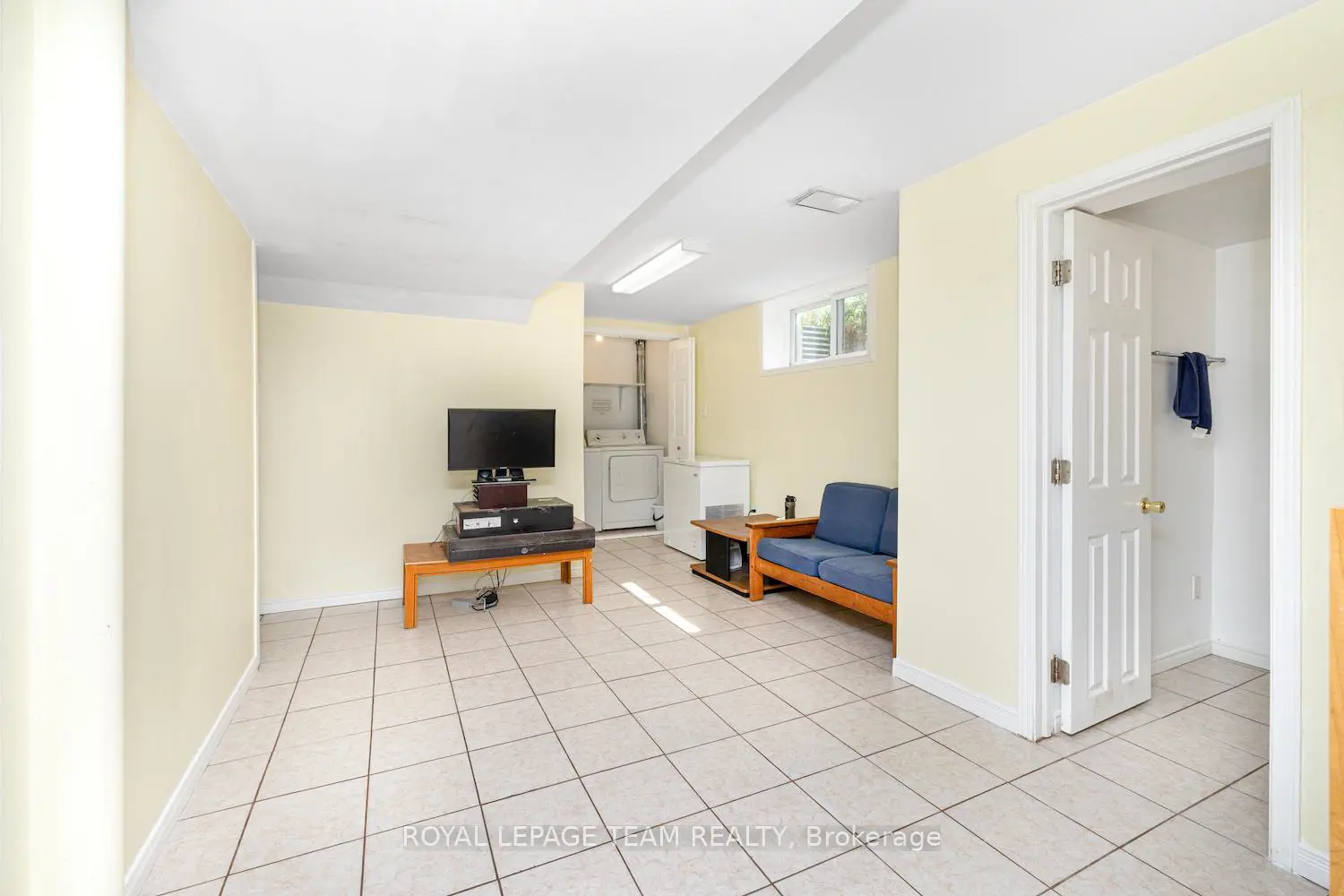 Additional image 11 of 467-469 Braydon Avenue