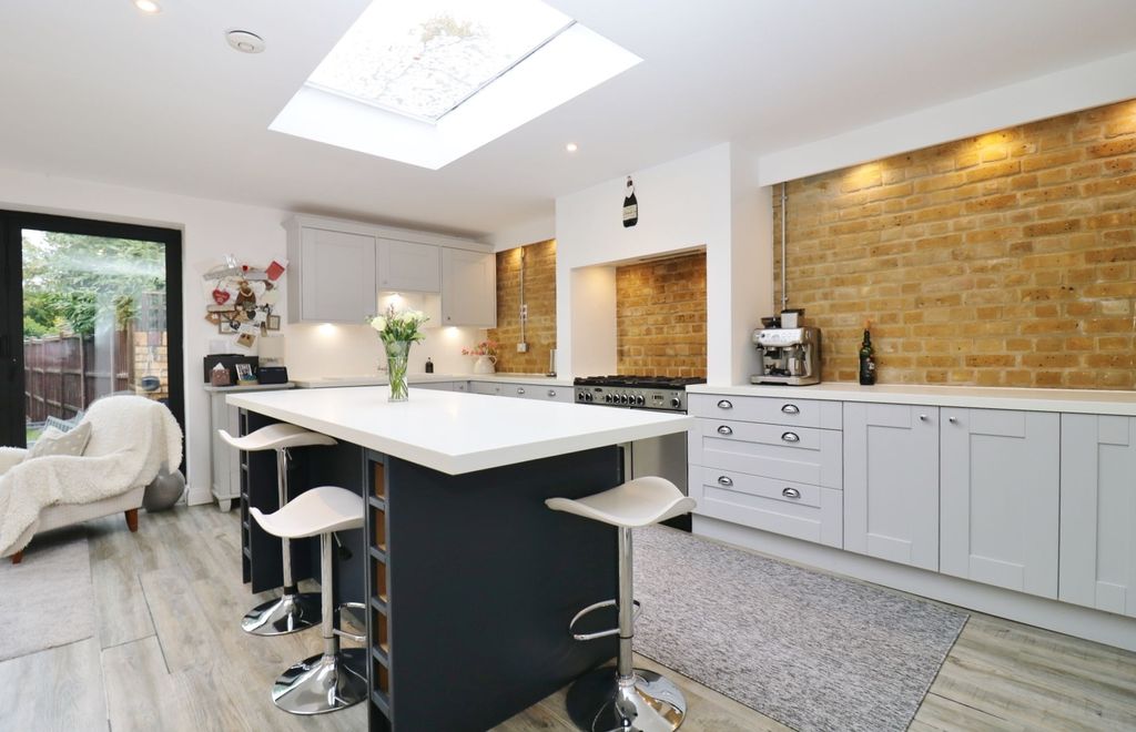 Additional image 12 of 4 bed semi-detached house for saleMoorhill Road, West End SO30