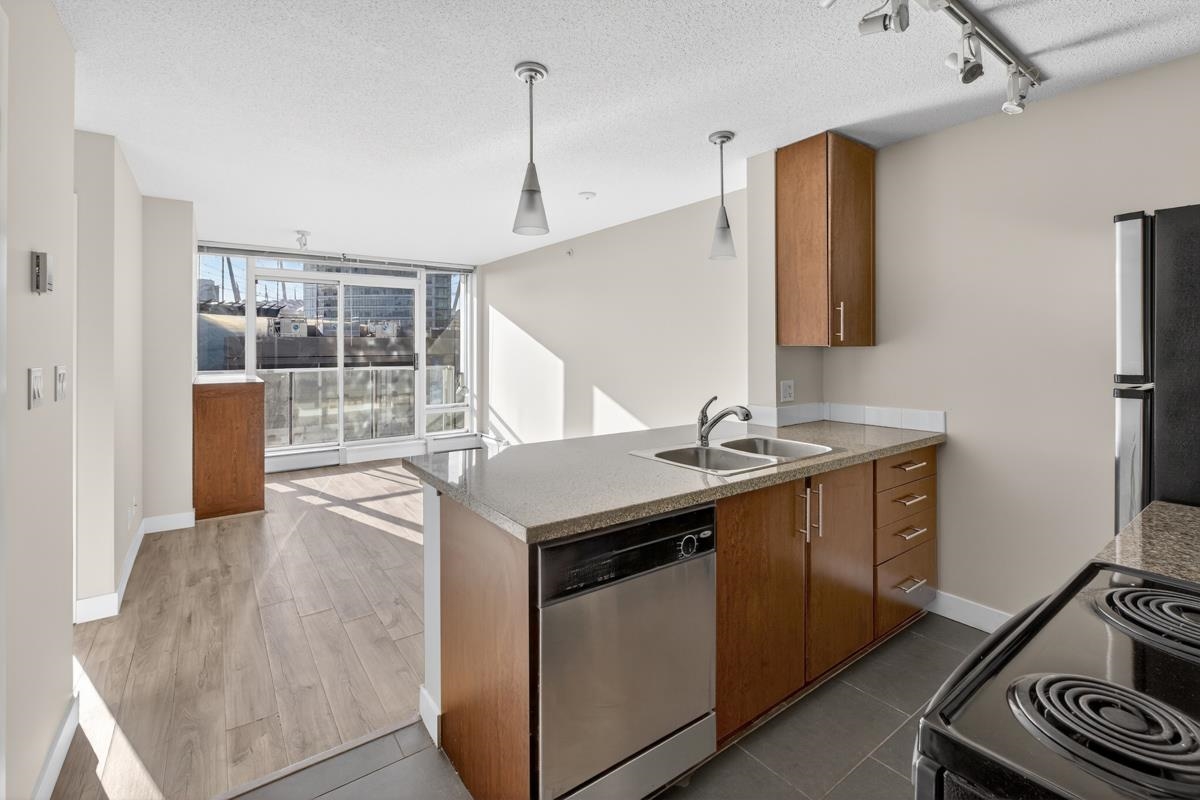 1203-688 Abbott Street, Vancouver, BC, V6B 0B9