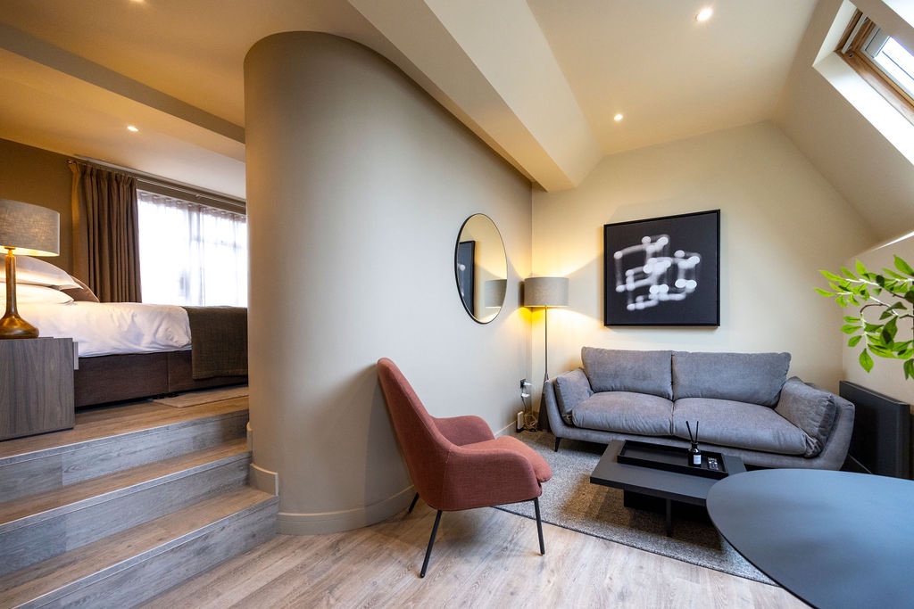 1 Bed Flat, The Headrow, LS1, N1 7GU