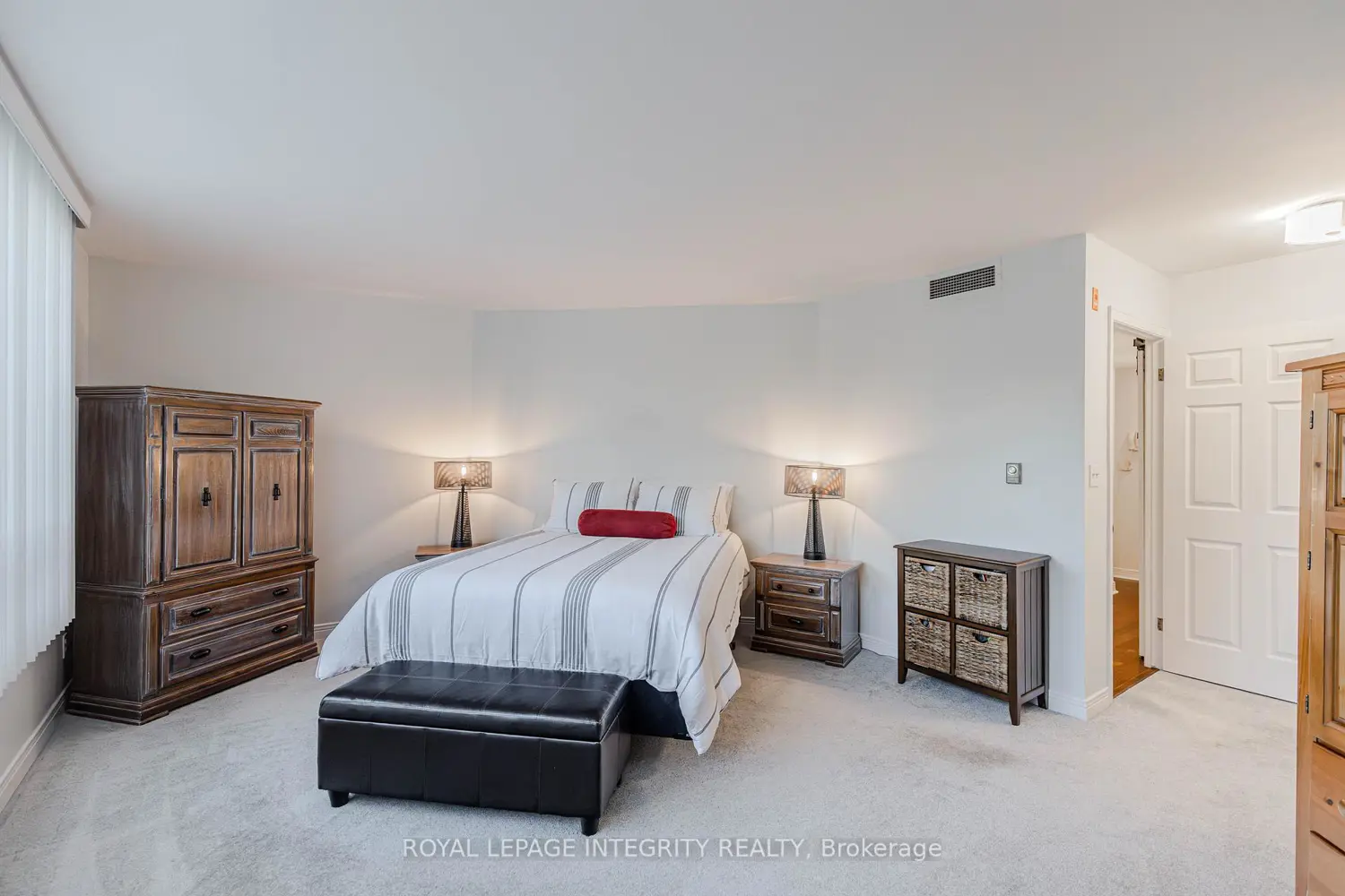 Additional image 19 of 3099 Carling Avenue 203