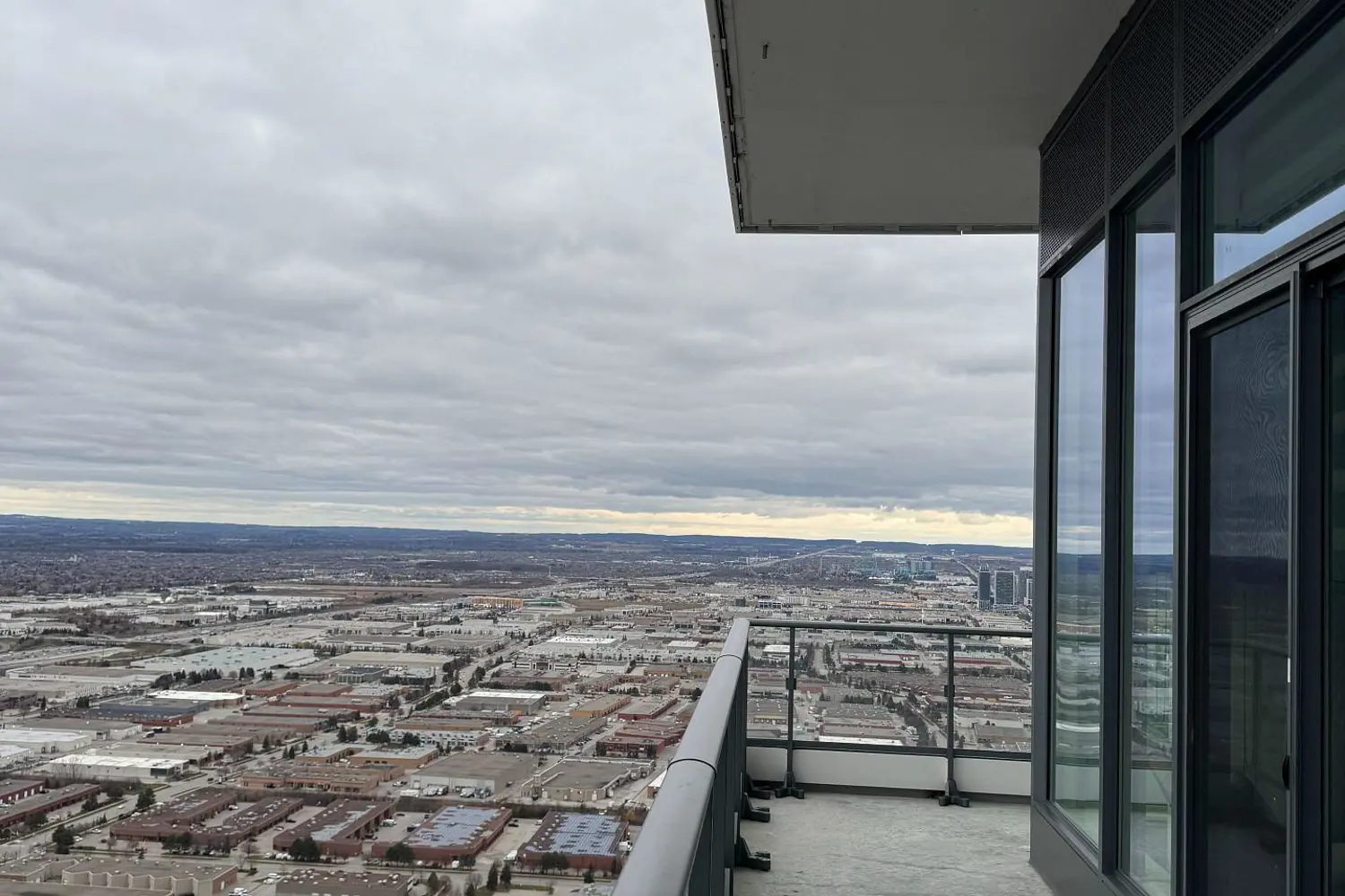 Additional image 16 of 950 Portage Parkway Ph12