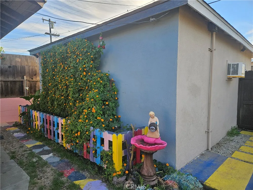 Additional image 89 of 6907 White Oak Ave, Reseda, CA 91335