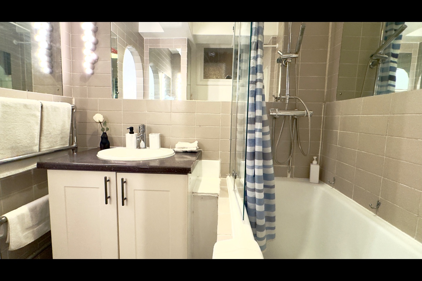 Additional image 22 of 3 Bed Flat, Ralph Court, W2, N1 7GU