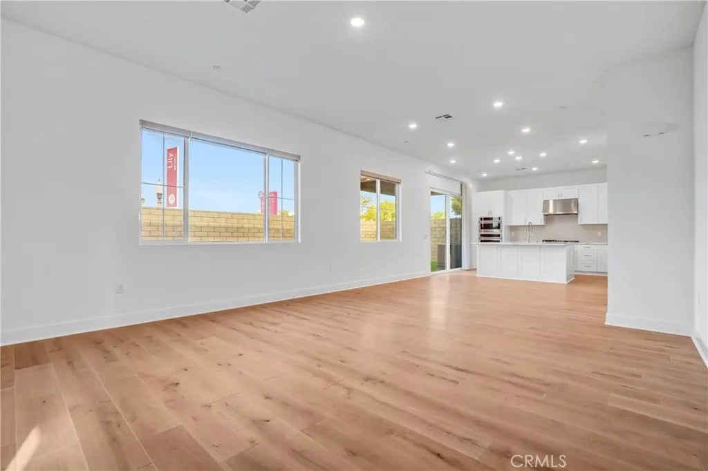 Additional image 41 of 102 Pansy, Irvine, CA 92618