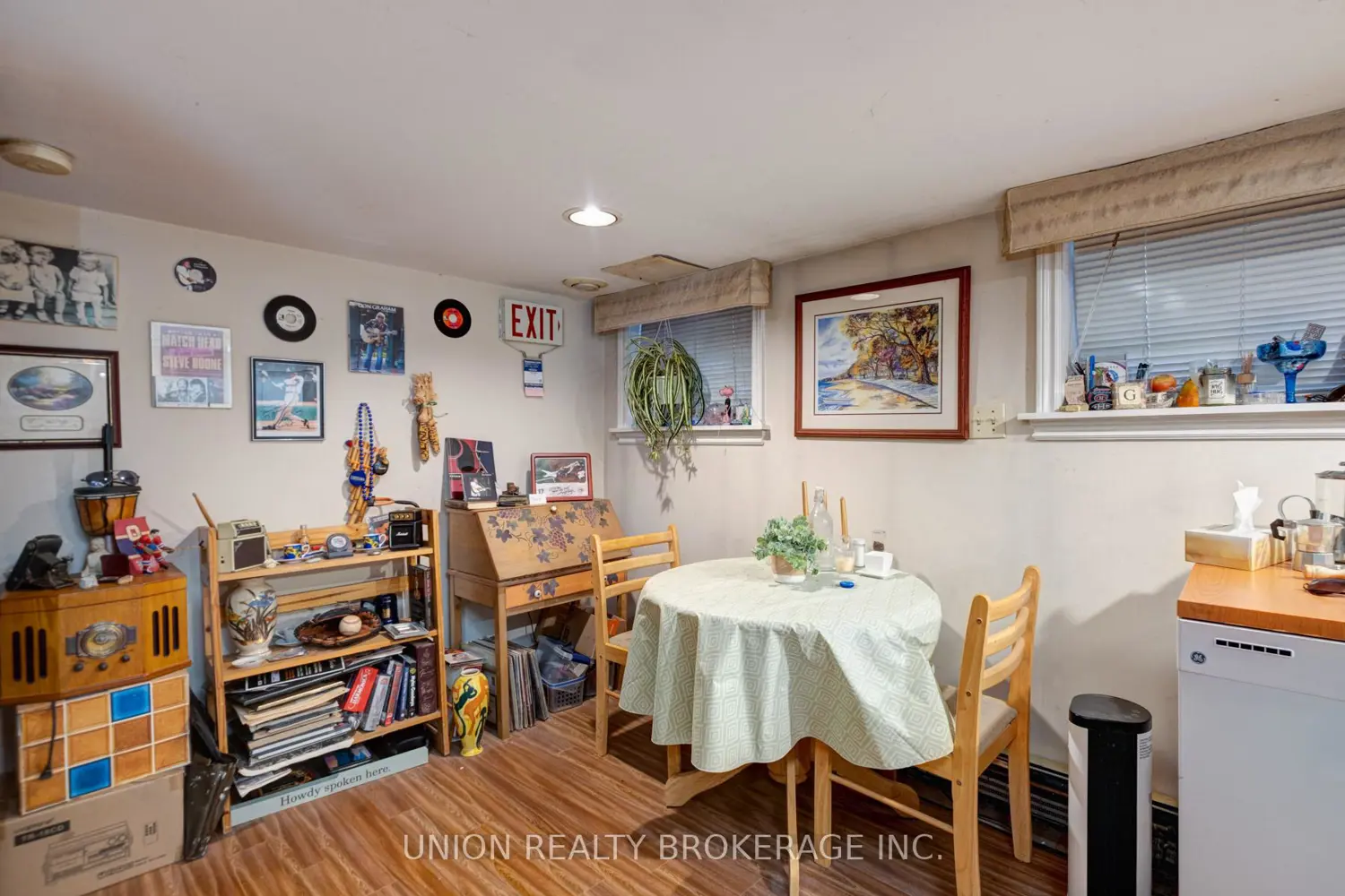 Additional image 9 of 40 Glen Manor Drive