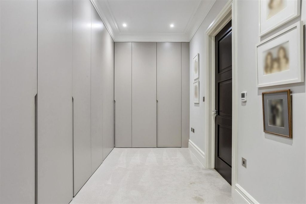 Additional image 13 of 3 bed flat for saleRidgemount Road, Sunningdale SL5