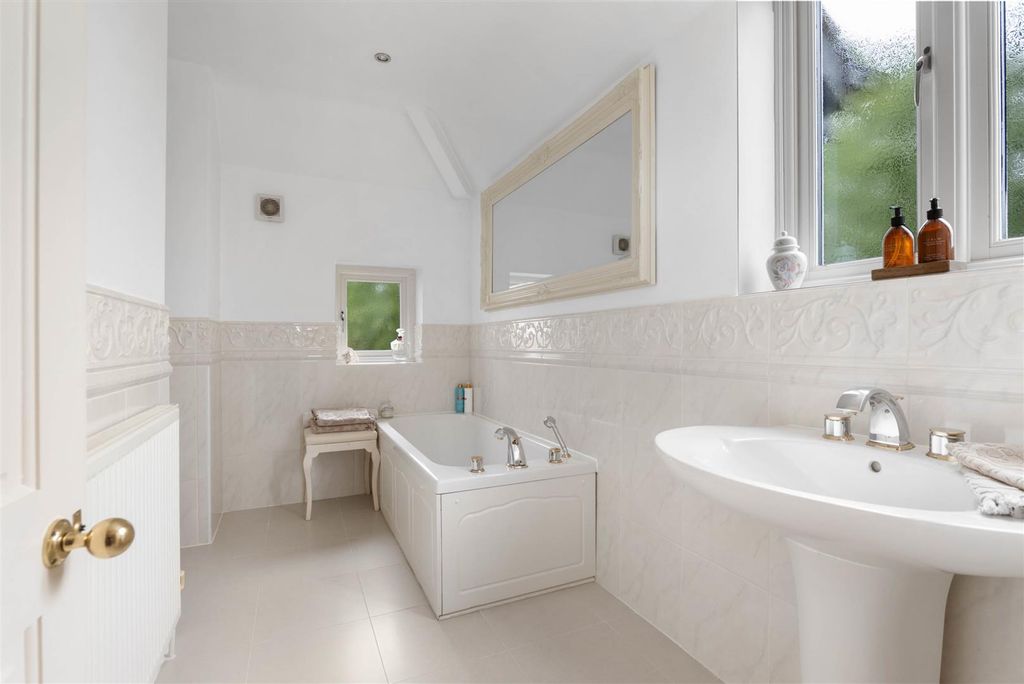 Additional image 29 of 5 bed detached house for saleManor Lane, Claverdon, Warwick CV35