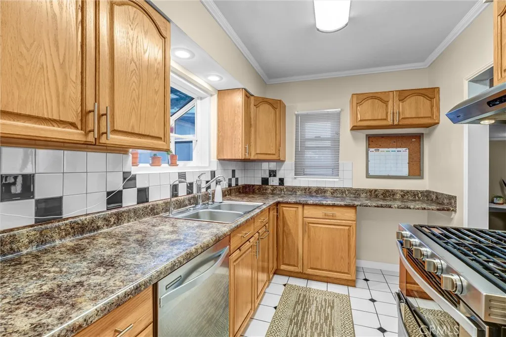 Additional image 41 of 1130 N Cordova St, Burbank, CA 91505