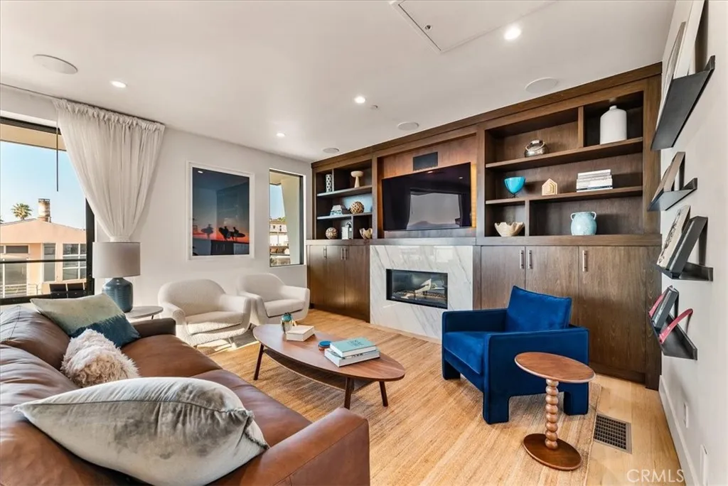 Additional image 6 of 228 38th St, Manhattan Beach, CA 90266