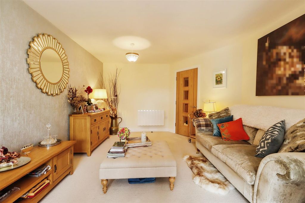 Additional image 4 of 1 bed flat for saleSummerfield Place, 117 Wenlock Road, Shrewsbury SY2