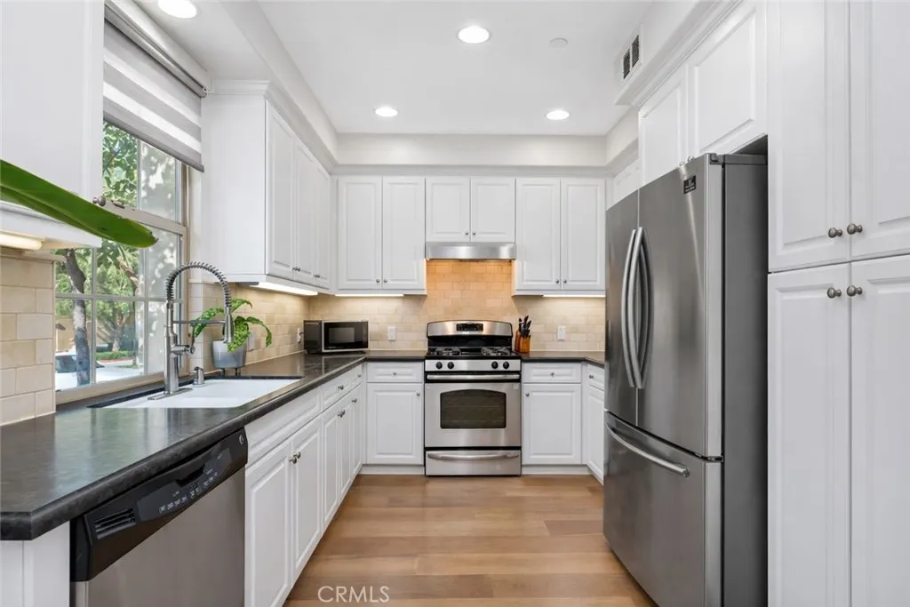 Additional image 4 of 131 Silverado, Irvine, CA 92618