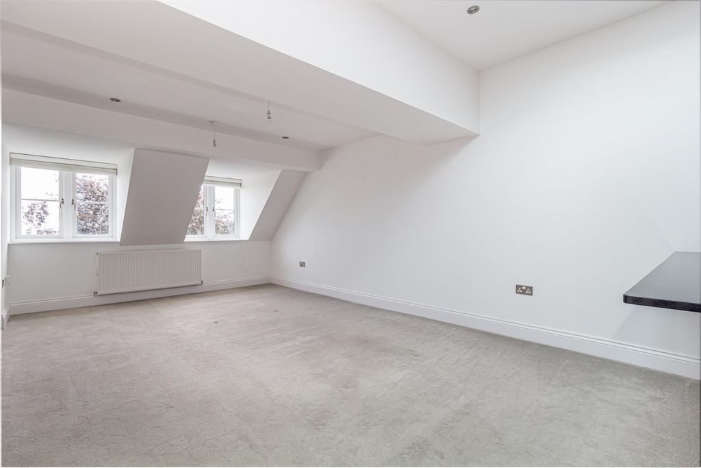 Additional image 20 of 3 bed flat for saleHolywell Road, Malvern WR14