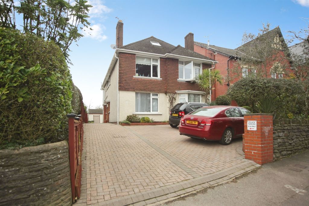 2 bed flat for saleStation Road, Llanishen, Cardiff CF14