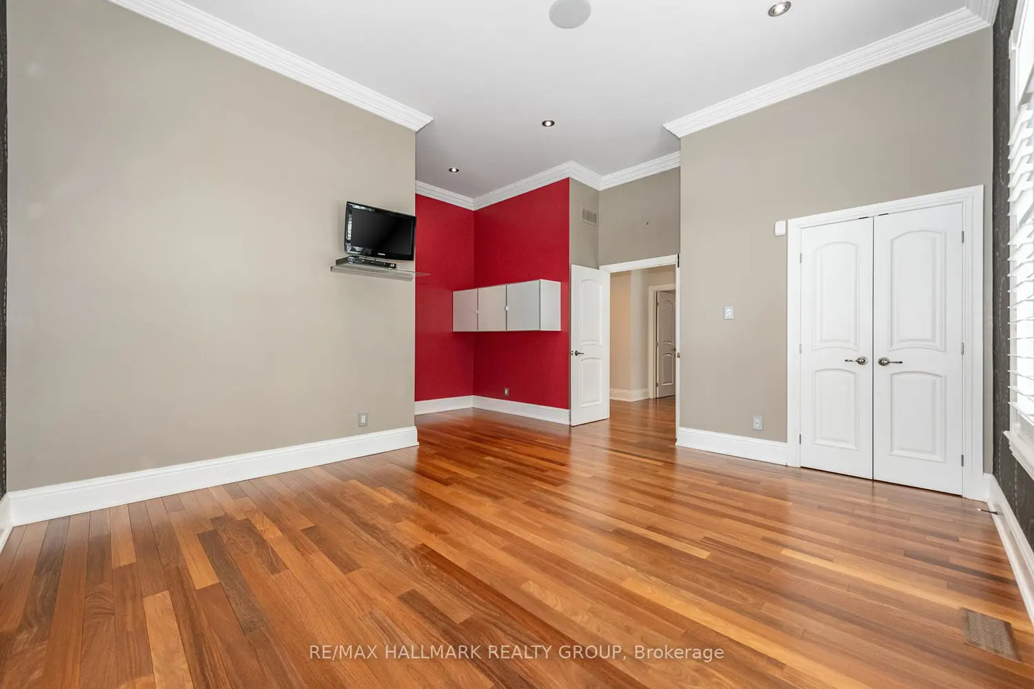 Additional image 8 of 5800 Queenscourt Crescent