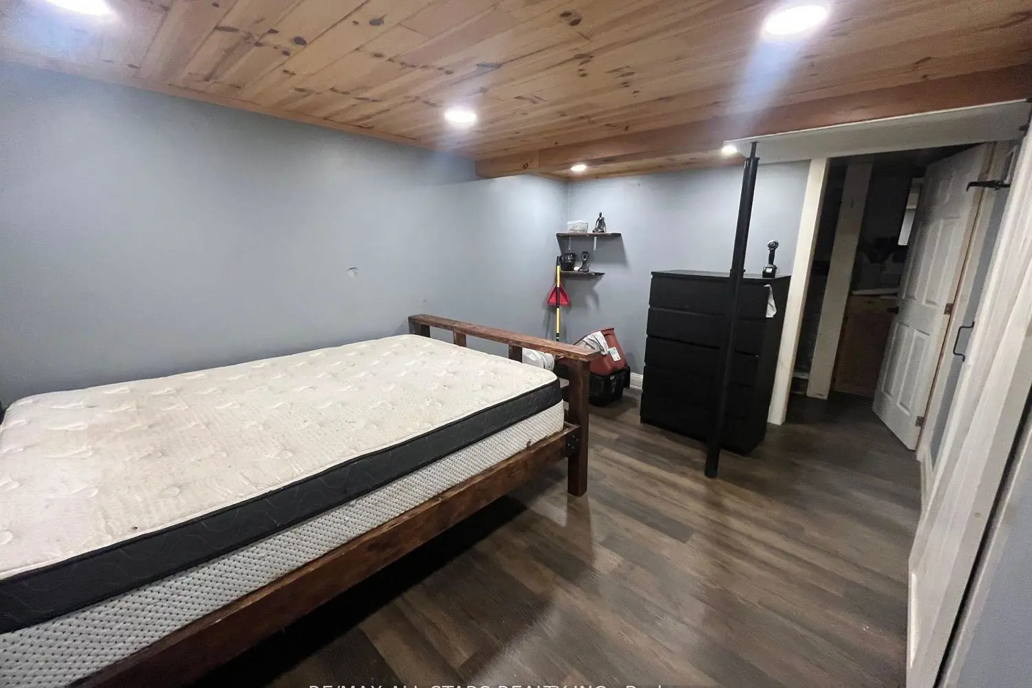 Additional image 11 of 211 Burnt River Road