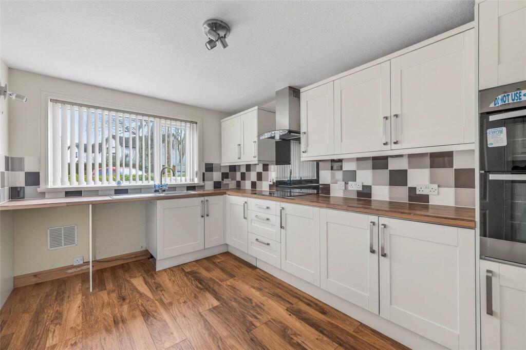 Additional image 3 of 16 Grampian Gardens, Dyce, Aberdeen, AB21 7LF