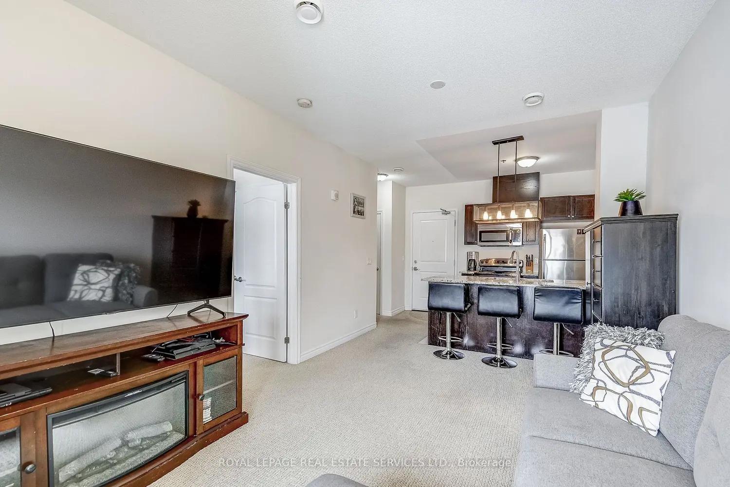 Additional image 13 of 1360 Costigan Road 211