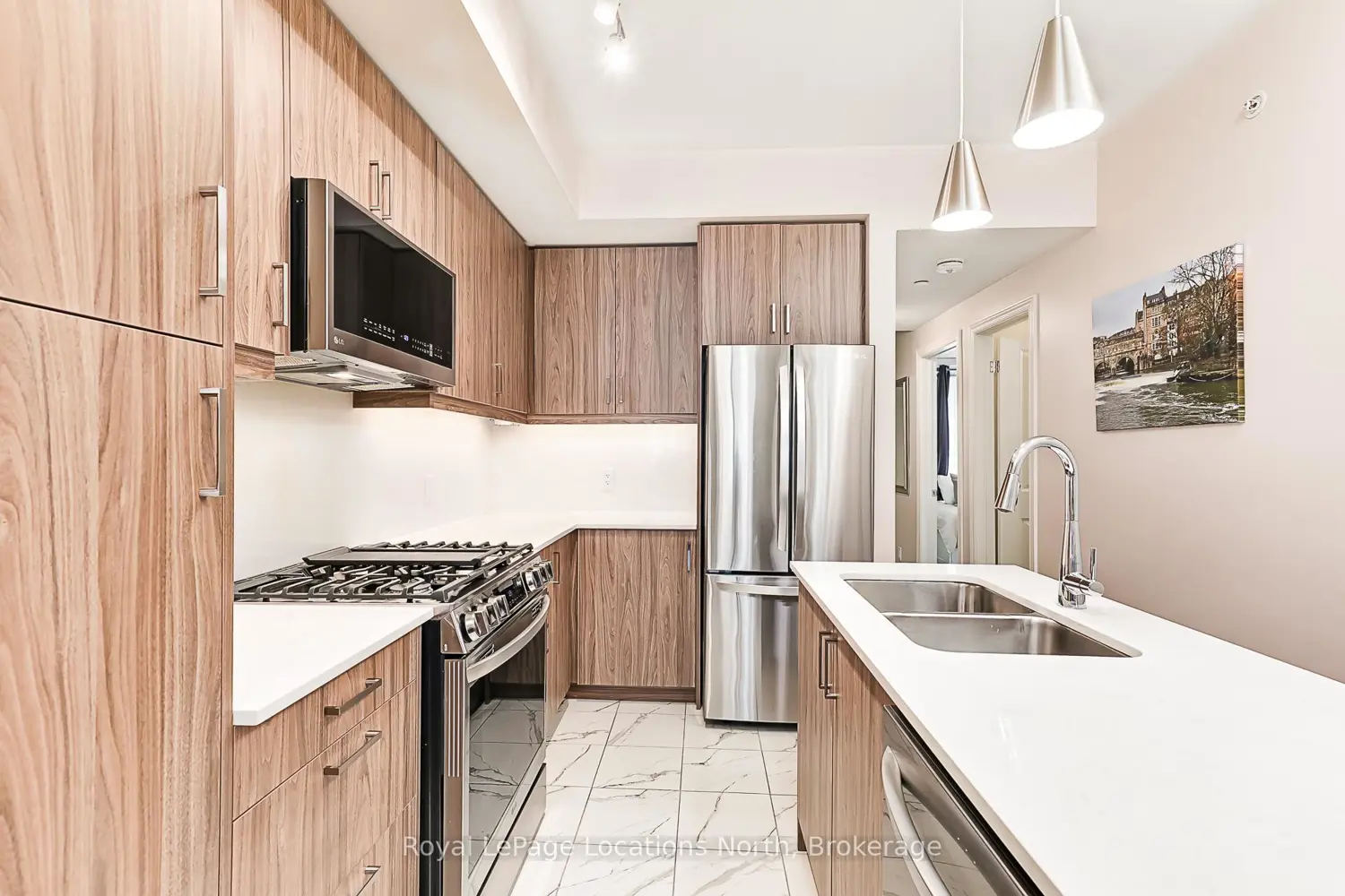 Additional image 3 of 5 Spooner Crescent 217