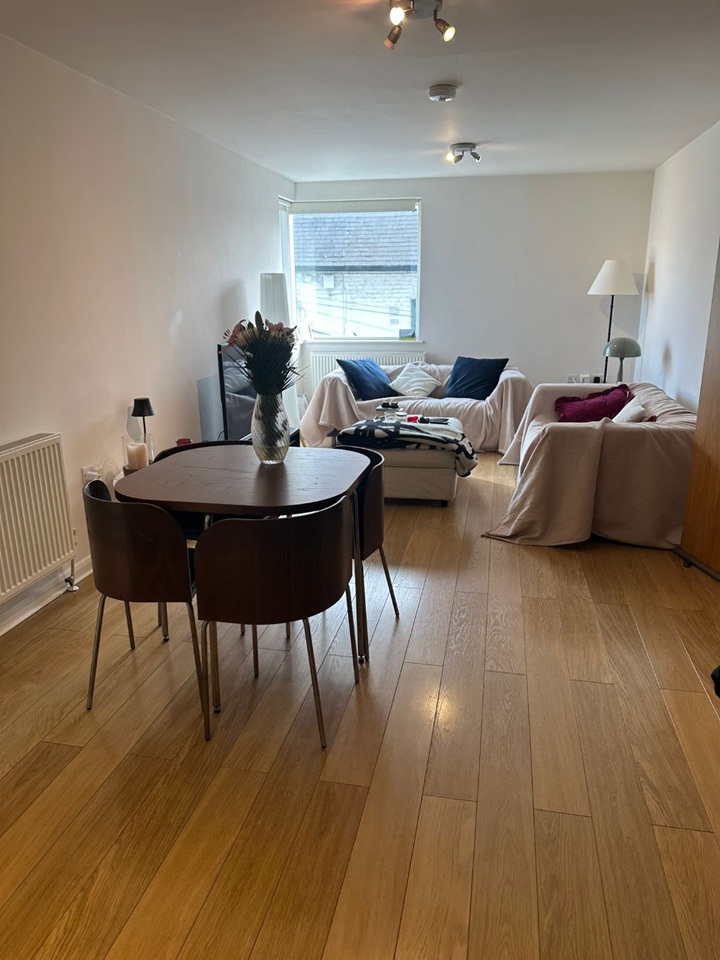 Additional image 6 of 2 Bed Flat, Garfield Mews, SW11, N1 7GU