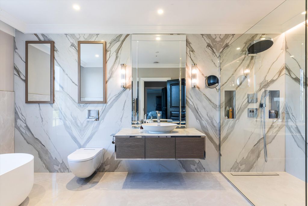 Additional image 10 of 6 bed detached house for saleCharters Gate, Hancocks Mount, Ascot, Berkshire SL5