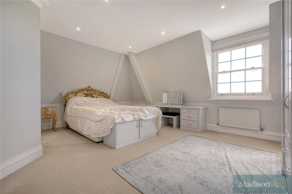 Additional image 35 of 4 bed flat for saleClaybury Hall, Regents Drive, Woodford Green IG8