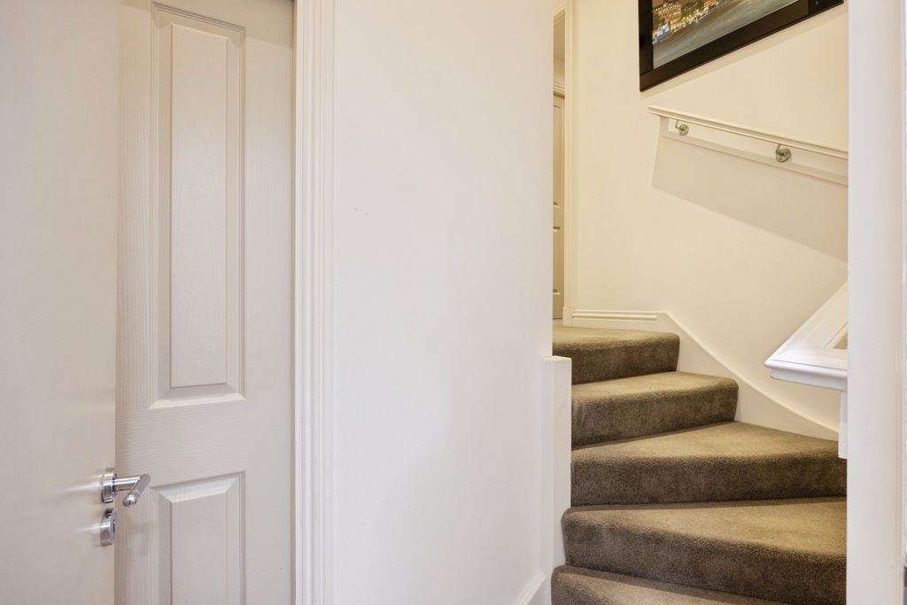 Additional image 13 of 2 bed flat for saleRosemount Place, Aberdeen AB25