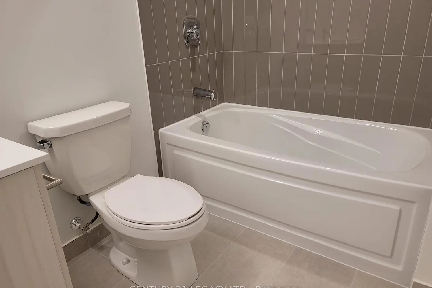 Additional image 19 of 225 Malta Avenue 603