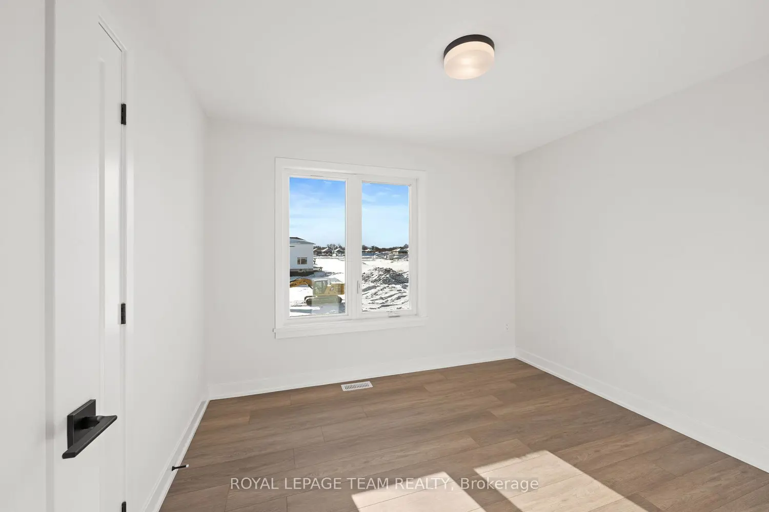 Additional image 16 of 1064 Moore Street