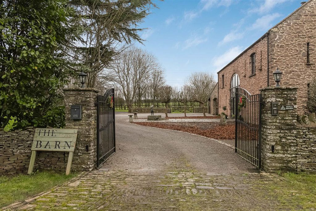 Additional image 39 of 4 bed barn conversion for saleThe Barn, Old Gloucester Road, Winterbourne, Bristol, Gloucestershire BS36