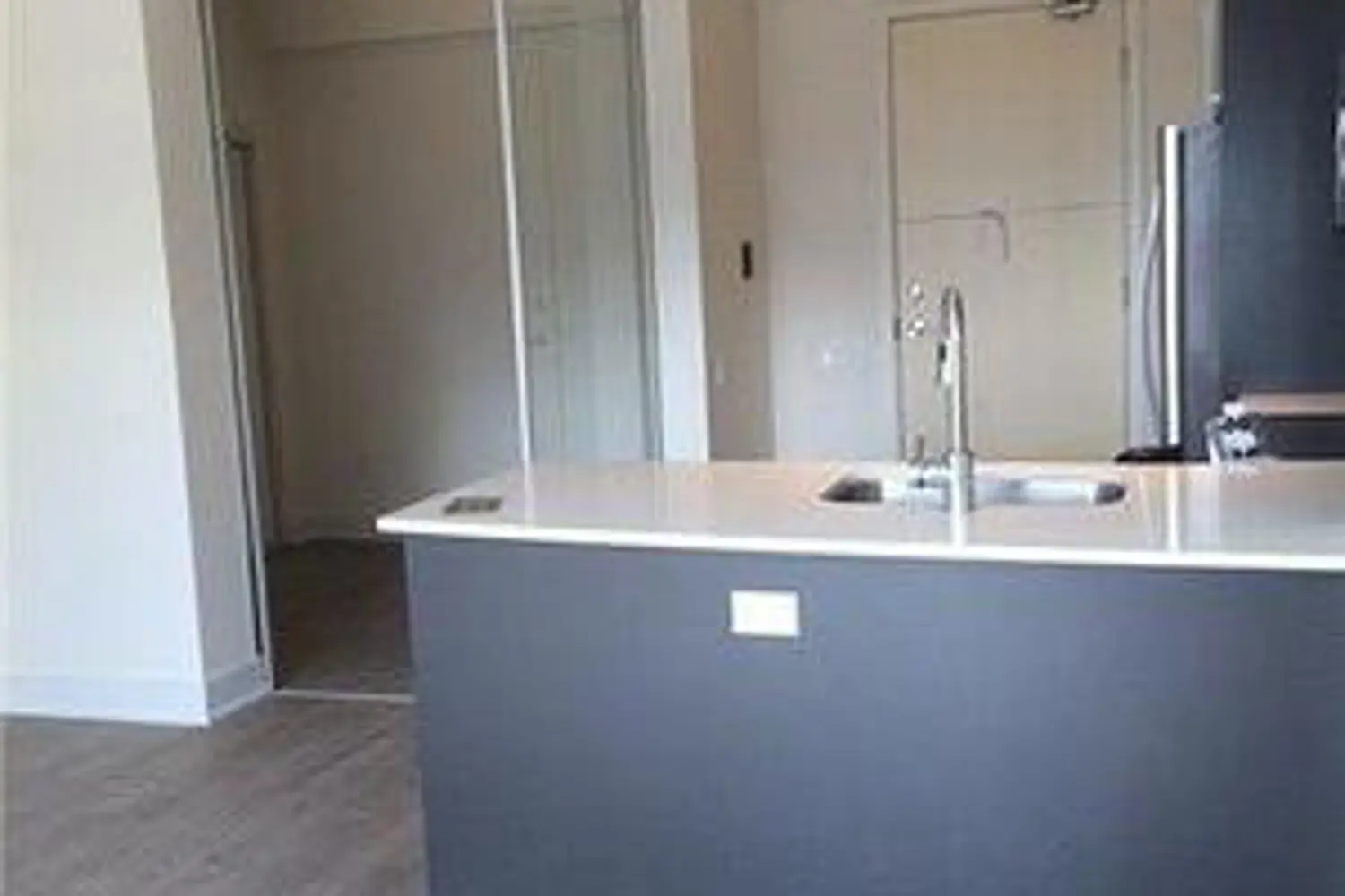 Additional image 4 of 30 Roehampton Avenue 304