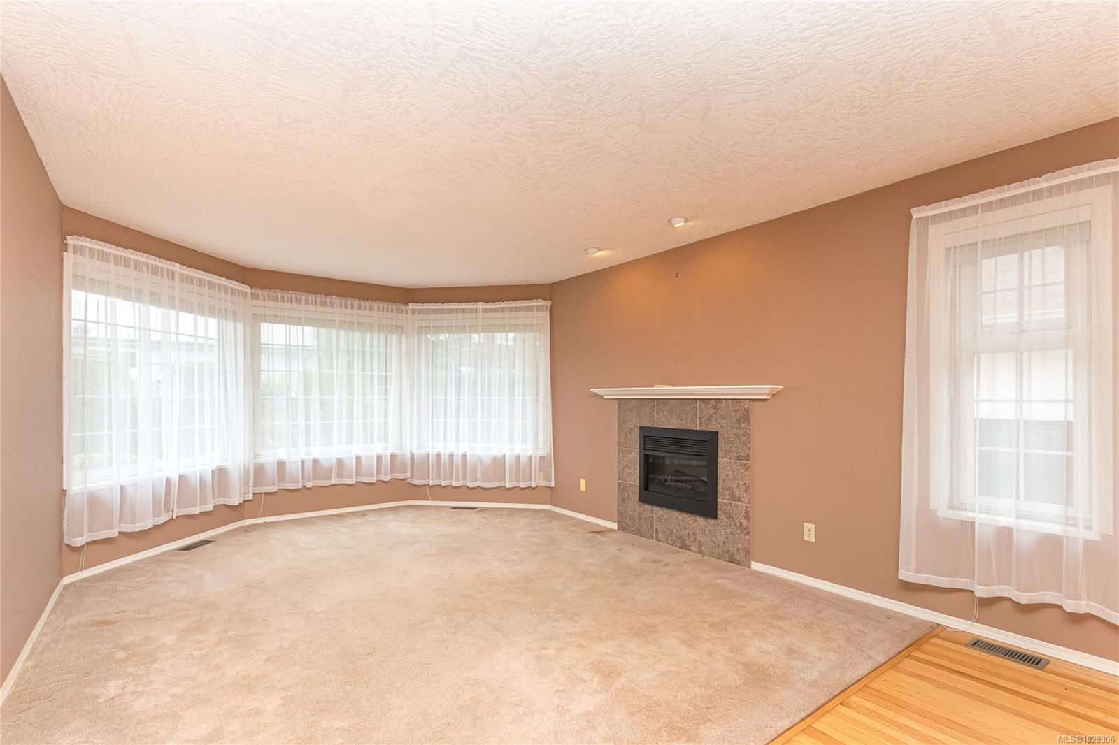 Additional image 4 of 2272 Weiler Avenue, Sidney, BC, V8L 1R8