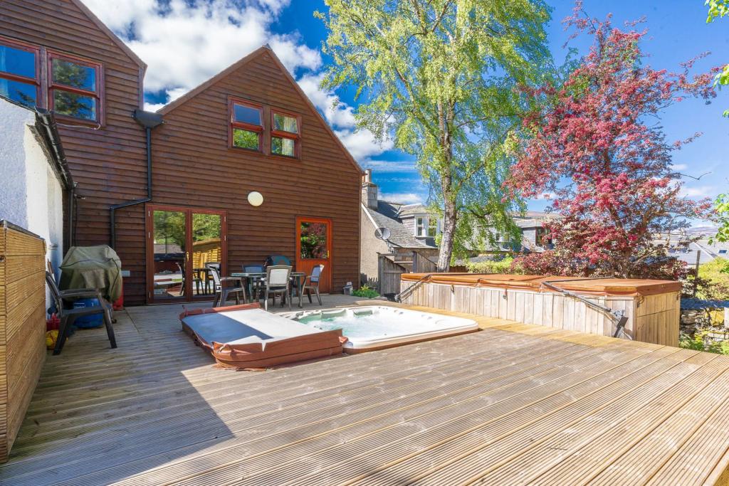 Additional image 31 of Craiglea Hillside Road, Braemar, AB35 5YU