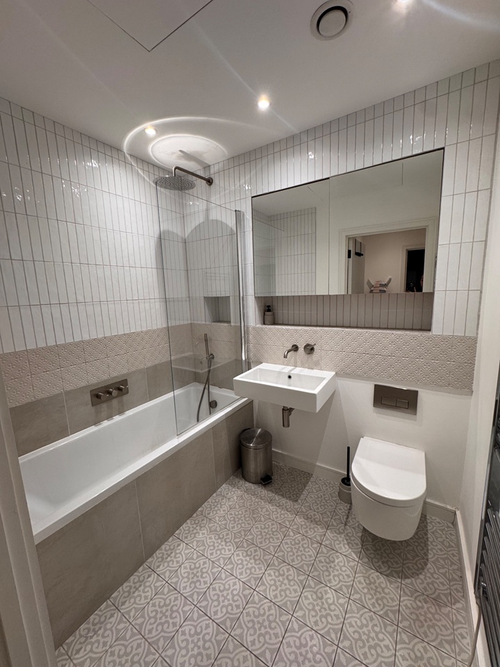 Additional image 6 of 1 Bed Flat, Cambridge Heath Road, E2, N1 7GU